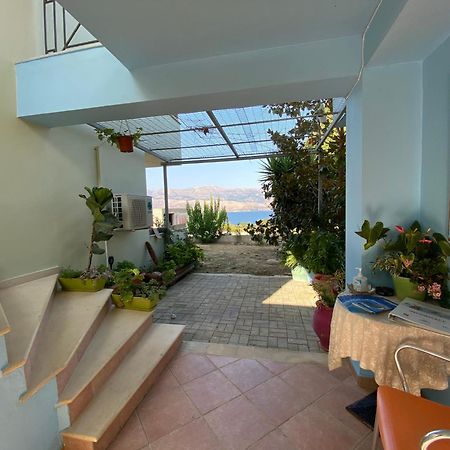 Mirovigli Family Rooms Lepedha Екстер'єр фото