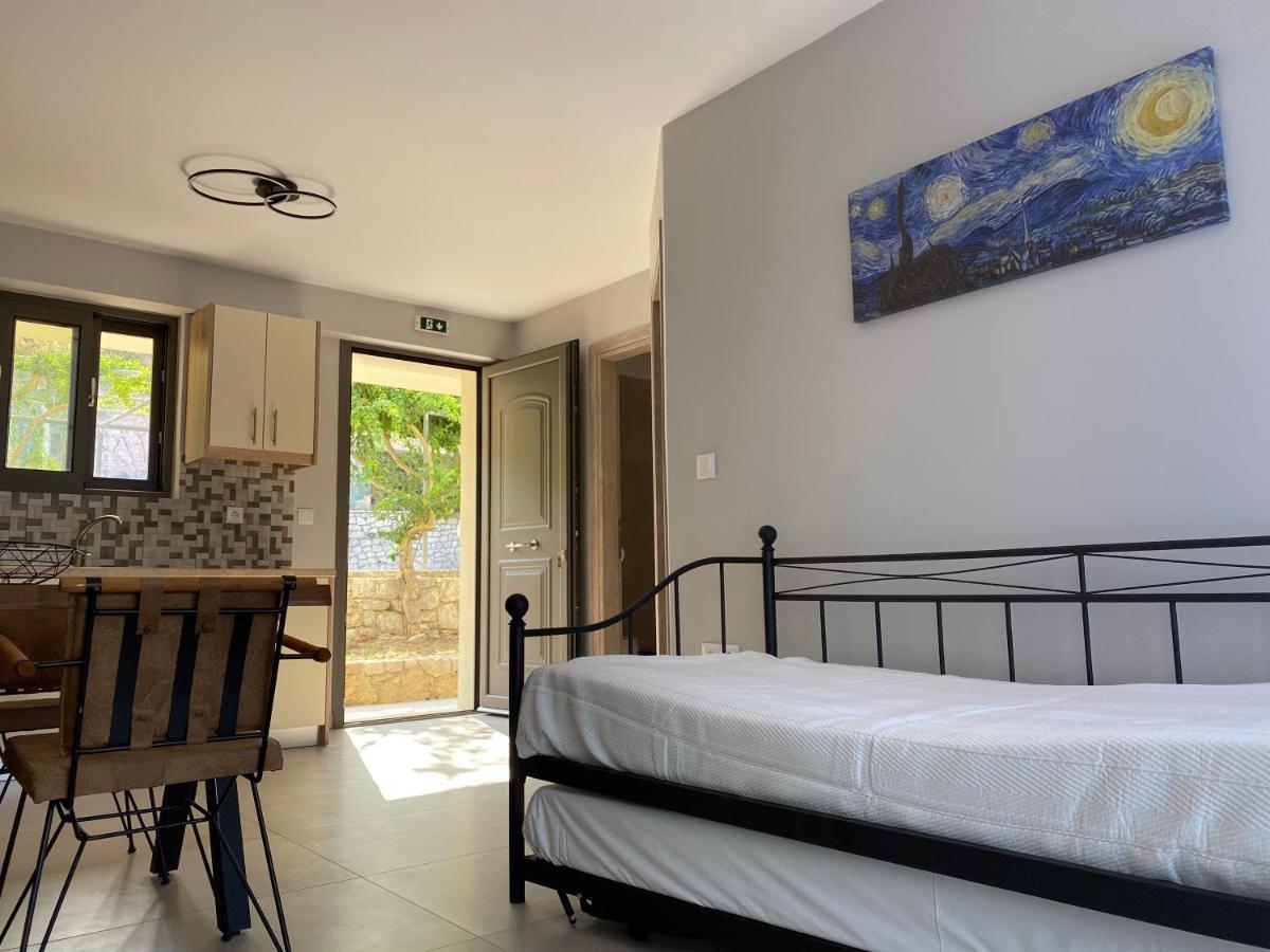 Mirovigli Family Rooms Lepedha Екстер'єр фото