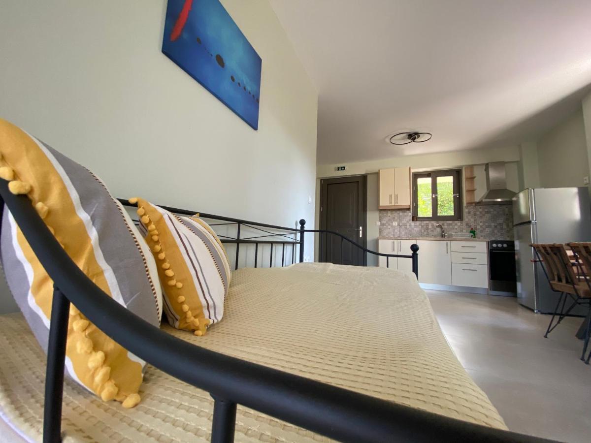 Mirovigli Family Rooms Lepedha Екстер'єр фото